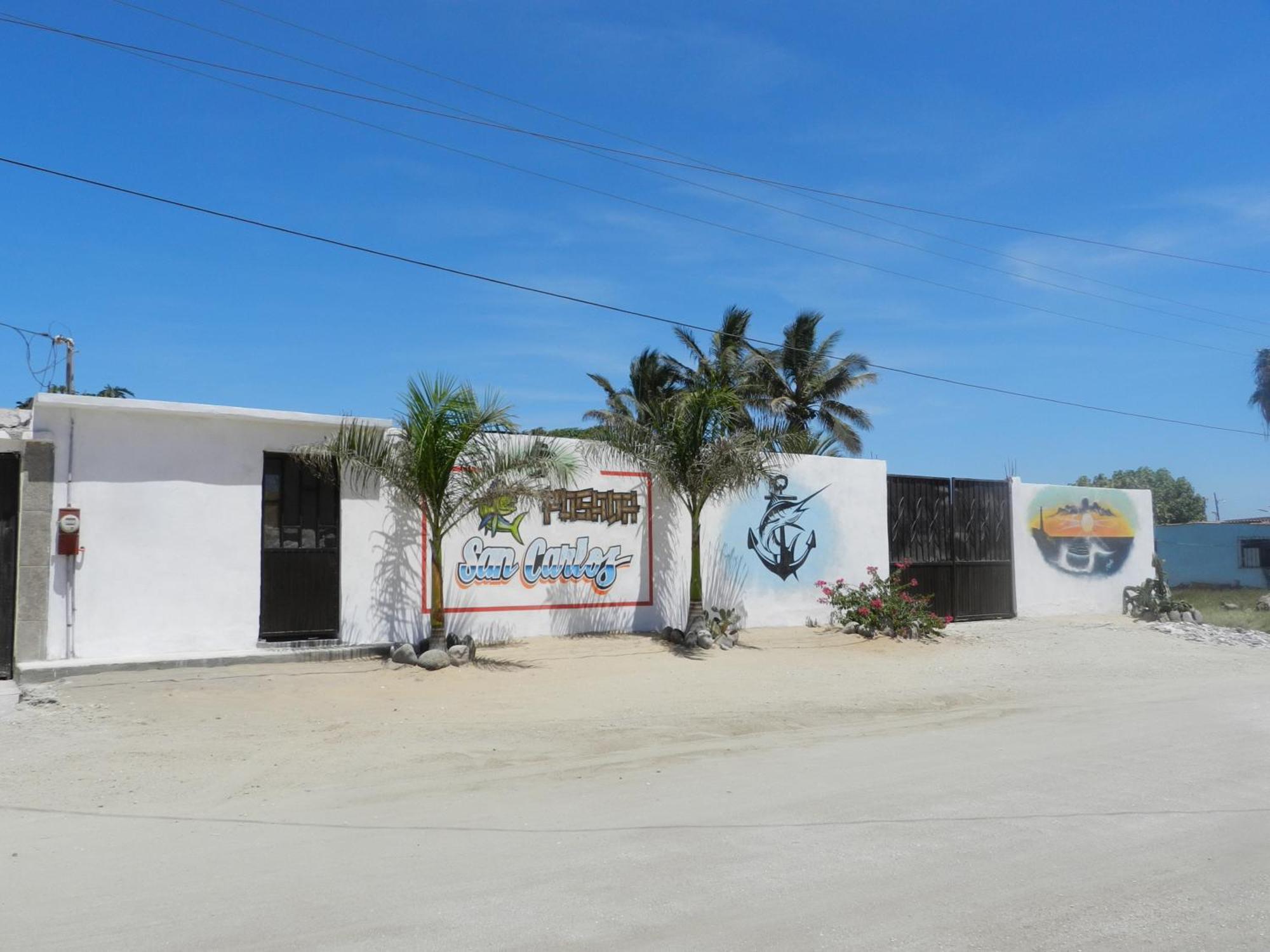Posada San Carlos Puerto San Carlos Екстериор снимка