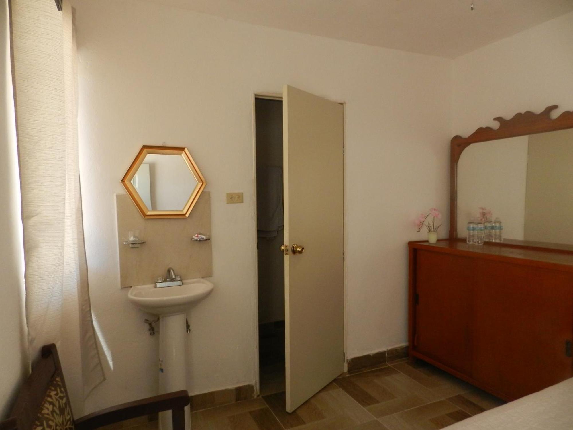 Posada San Carlos Puerto San Carlos Екстериор снимка